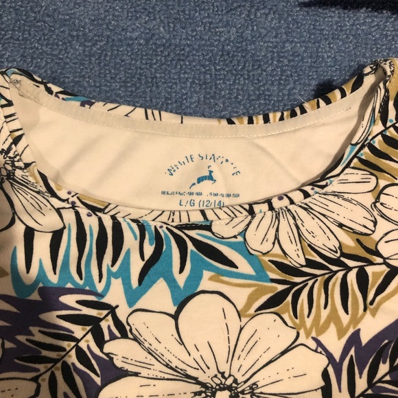 Super tropical, flowery shirt! - Picture 2 of 3